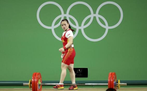 争议判罚引发全场激烈骚动</p>  